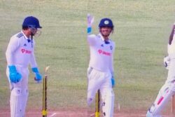 Ishan Kishan Tries to Emulate Alex Carey-like Stumping, But Fails Against Jason Holder | WATCH