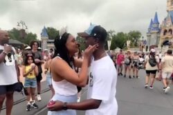 Man’s Double Surprise For Girlfriend At Disneyland Has Cinderella Ending