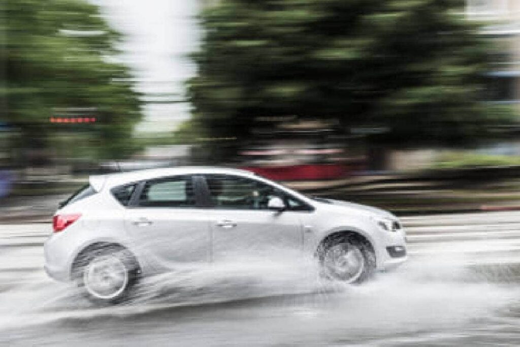 Monsoon Driving Alert: Avoid This Deadly Risk on Wet Roads, Hydroplaning Dangers Unveiled