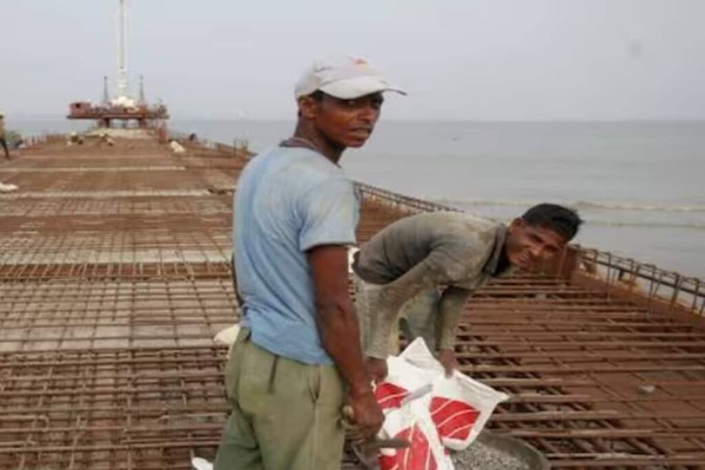 Rising Trend: Informal Workers Choose Career Potential Over Wages, Says Report