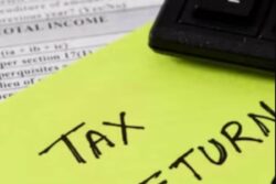 ITR Memes Flood Twitter as Indians Scramble to File Income Tax on D-Day