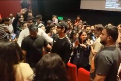 Kartik Aaryan Surprises Fans As He Visits Theatre During Satyaprem Ki Katha Screening; Watch