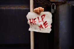 13-Year-Old Texas Girl Rescued from Kidnapped after She Holds Up ‘Help Me’ Sign