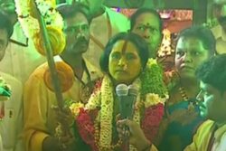 Lashkar Bonalu: Goddess Mahankali's Oracle Promises Devotees' Well-being, Abundant Rains in T'gana