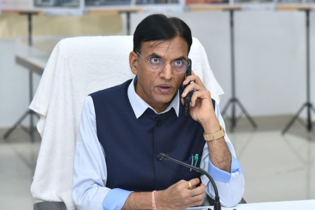 Mandaviya Asks States to Monitor Preparedness to Deal with Vector-borne Diseases