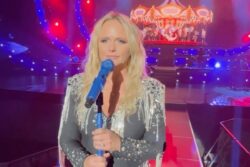Miranda Lambert Stops Mid-Concert To Call Out Fans For Taking Selfies: 'I Don’t Like It'