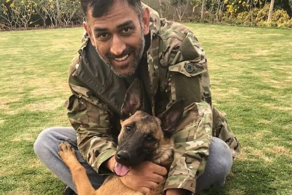 MS Dhoni Birthday: 42 Amazing Facts and Childhood Photos of Mahi As He Turns 42