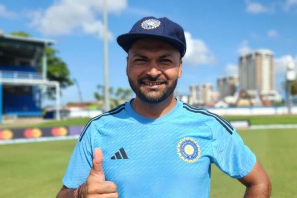 'Ask Anybody, They'll Tell You Mukesh is born for Test Cricket': Veteran IND Keeper Praises Bengal Pacer