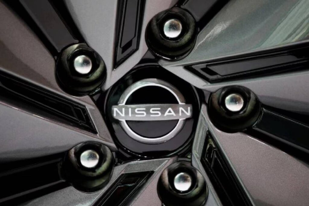 Nissan Plans to Invest Nearly 600 Million Euro in Renault EV Units