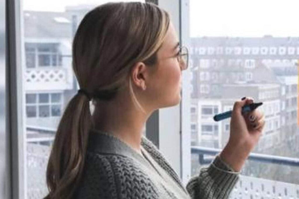 Woman On Quitting Her ‘Toxic’ Job In Three Days: ‘Boss Questioned My 10-Minute Toilet Break’