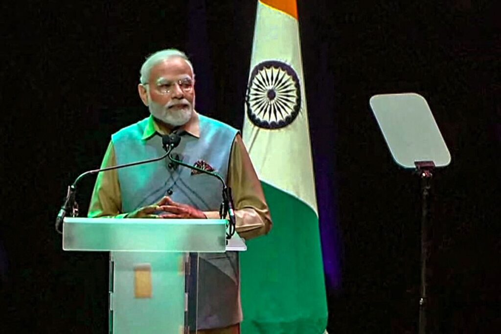 France Adopts UPI System, PM Modi Says Indian Tourists to Soon Pay in Rupees at Eiffel Tower