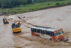 Monsoon Fury: Heavy Rains Alert in Maha, Guj; Delhi on Edge As Yamuna Level Rises | Updates