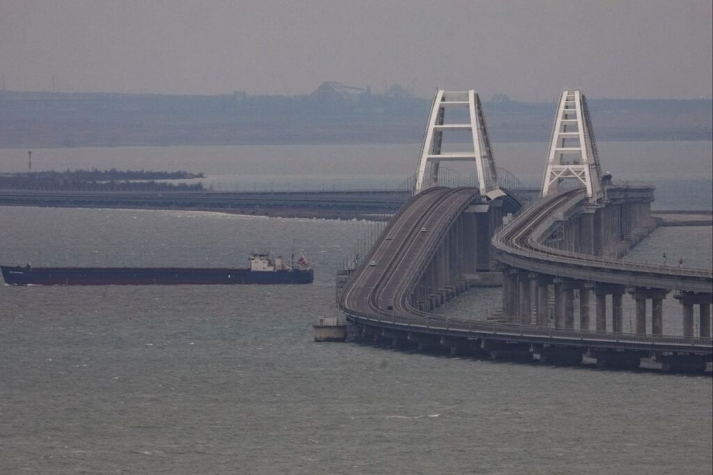 Washington Played Critical Role in Kerch Bridge Blast, Says Renowned Journalist Hersh