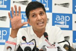 Delhi Govt Hospitals on Alert to Deal with Cases of Conjunctivitis, Vector-Borne Diseases: Bharadwaj