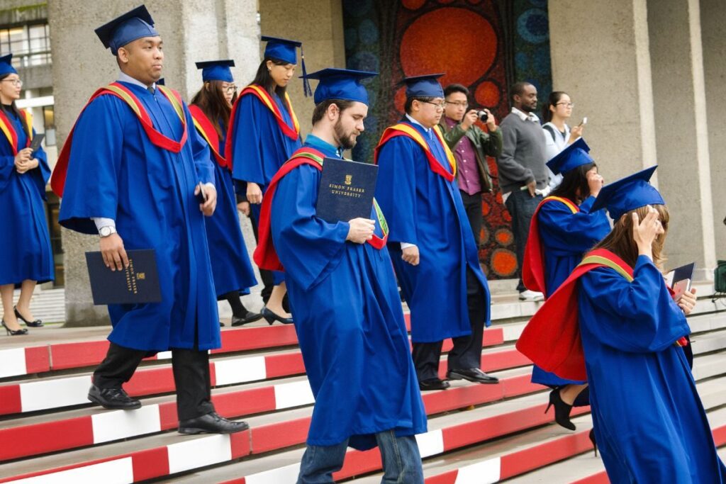 Scholarship Guide | Based on Your Needs & Merit, Top 10 Grants in Canada with Lowest Spending