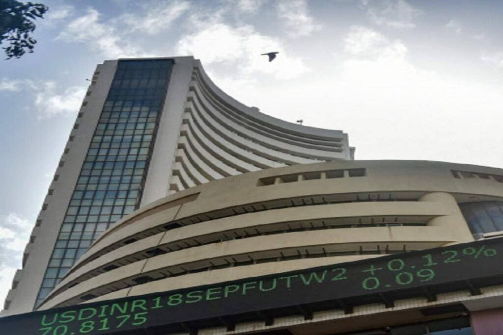 Bears Back in Action! Sensex Tanks 800 pts, Nifty Below 19,800; Why Is Market Falling?