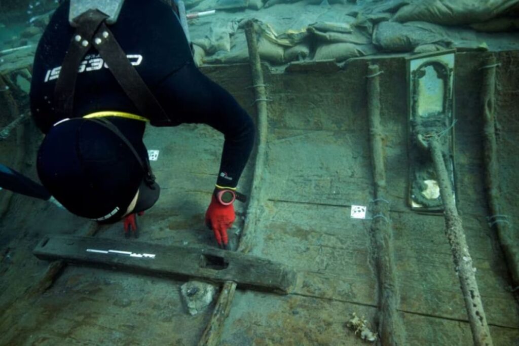 Spanish Archaeologists Plan Rescue of 2,500-year-old Phoenician Shipwreck