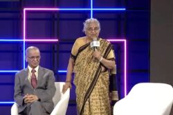 How Sudha Murty Reacted Adorably On 'Successful Man' Narayana Murthy?