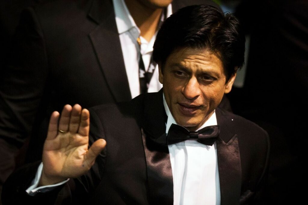 Shah Rukh Khan Was Wearing 'Nose Tape' For Few Days After Accident In US, Claims Onlooker From Set