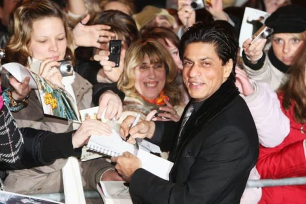 SRK's Response to Fan Asking His 'Mantra' to Attract Women in Old Video Melts Hearts