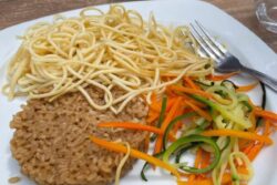 'Plain Rice, Spaghetti': Woman Rants About 'Bland' Vegetarian Food Served in French Restaurant