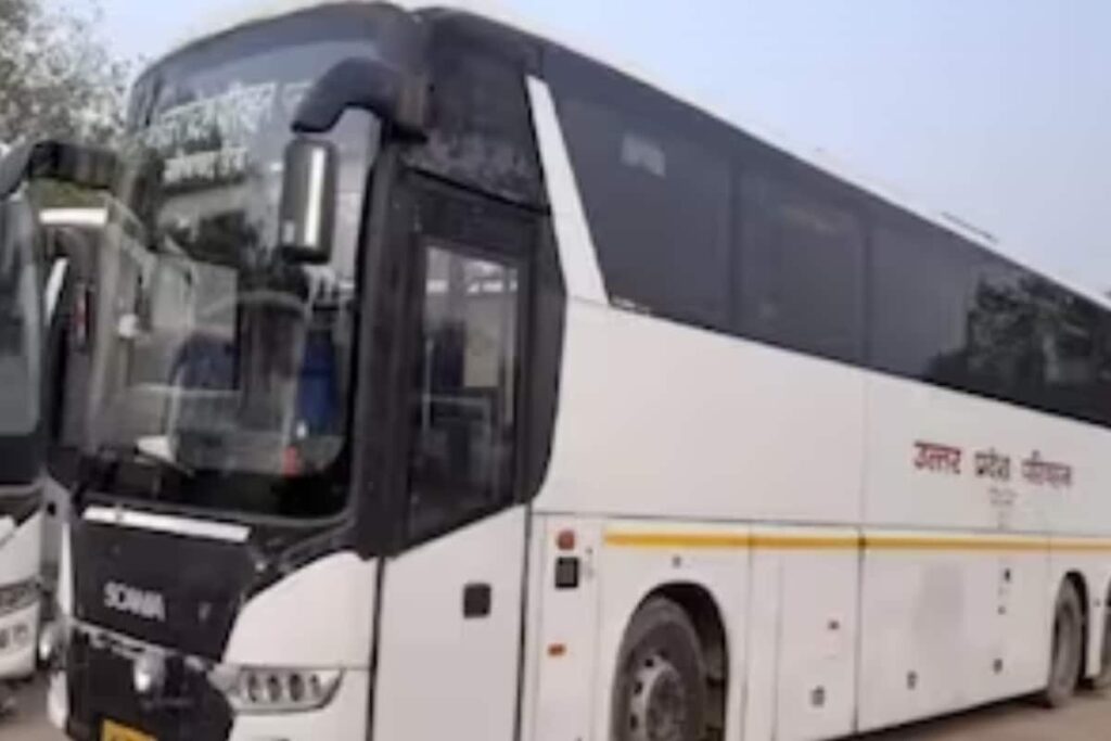 2 Fired After Viral Video of  Conductor Engaged Sexual Act With Woman On Moving Bus