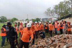 Wall Collapse in Pakistan Kills 11 Construction Workers, Conflicting Reports Emerge after Incident