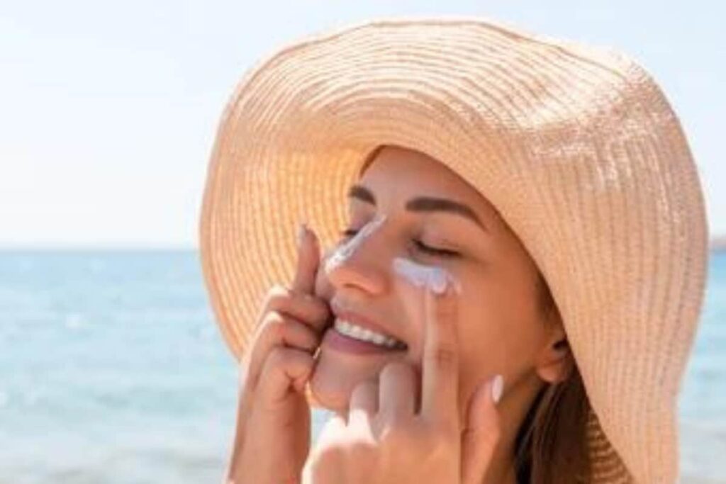 Sunscreen: Your Skin's Best Defense - Importance and Benefits Explained