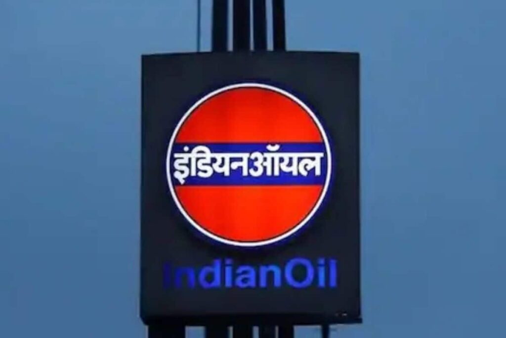 Oil Companies to Turn Profitable on Fuel Marketing in FY24: Fitch