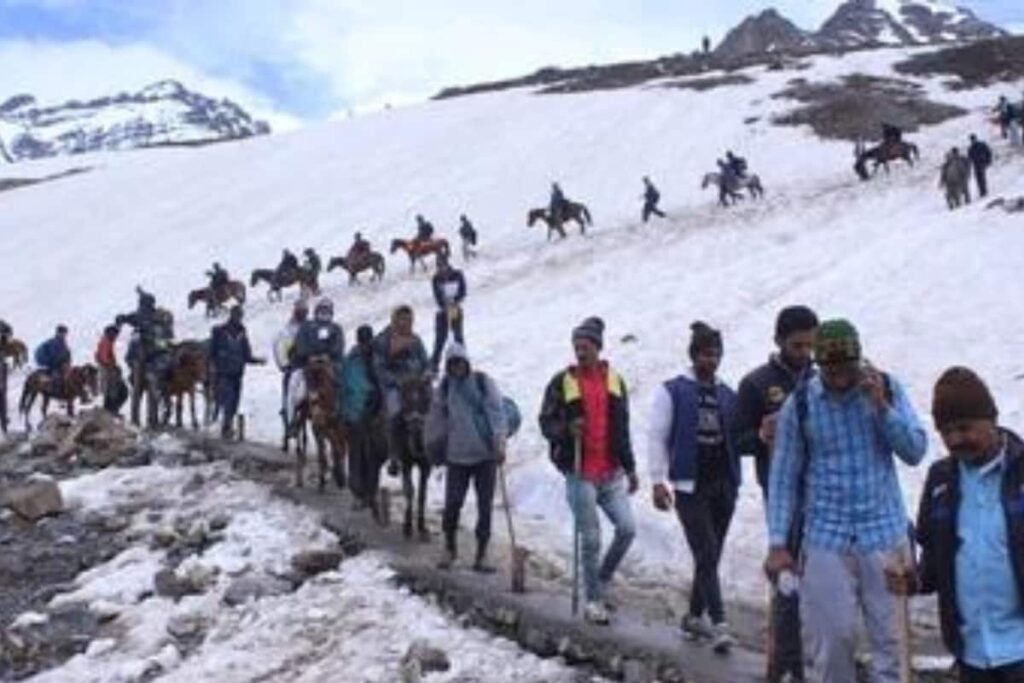 Amarnath Yatra: Third Batch of Pilgrims Leave for Kashmir