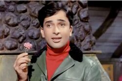 Why Aruna Irani Requested The Director For A Retake With Shashi Kapoor In Fakira