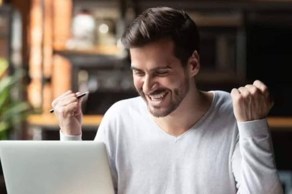 This US Man Won Rs 424 Crore Lottery 10 Years Ago And Never Told His Parents