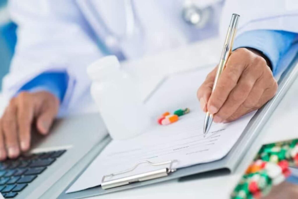 Two Junior Resident Doctors of UP Medical University Suspended for Hitting Patients