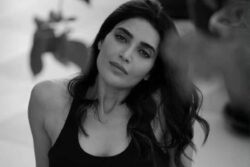 Karishma Tanna Sizzles In Black Crop Top In Latest Photos, Netizens Say 'You Are Gorgeous'
