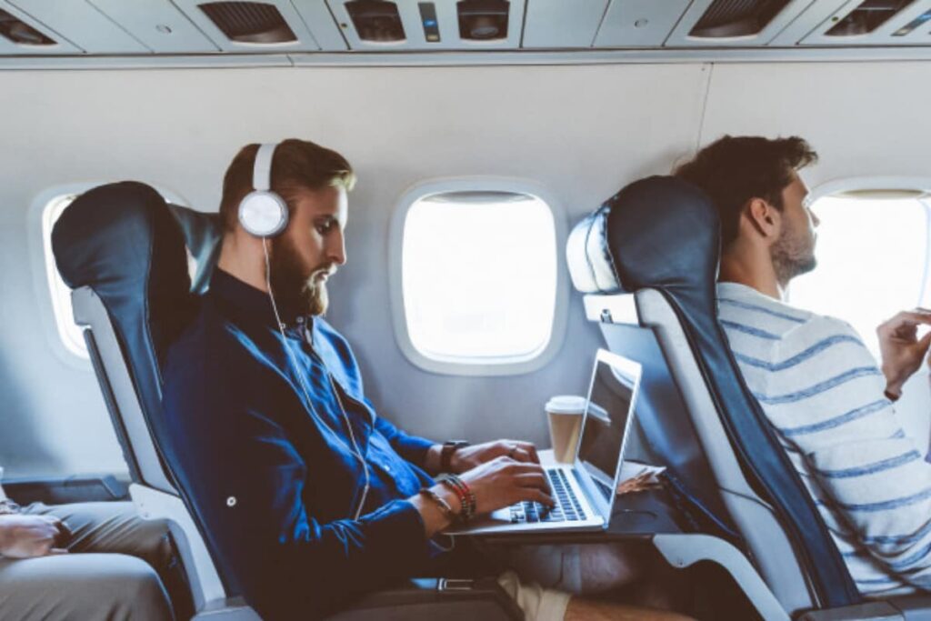 Airlines Are Looking at the Issue of Food Waste As They Attempt to Go Greener