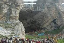 Amarnath Yatra Concludes, Over 4.4 Lakh Pilgrims Offer Prayers at Cave Shrine