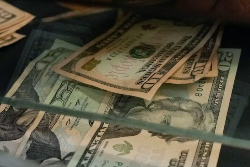 This US Man Spent $500 And Won $1 Million Lottery Through A Scratch-Off Ticket