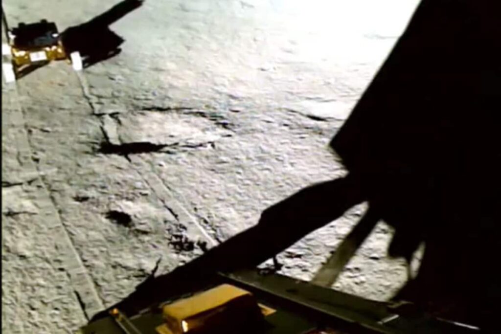 Chandrayaan-3: ISRO Shares New Video of Pragyan Rover Roaming Around Shiv Shakti Point | Watch