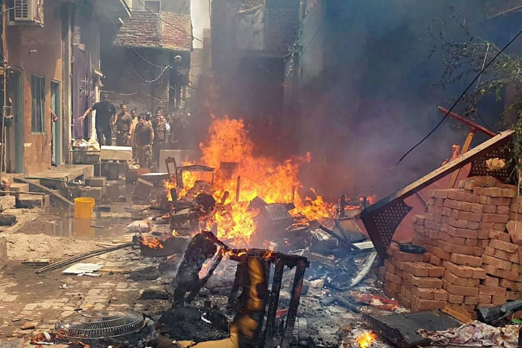 Churches Vandalised by Mob in Pak's Jaranwala Over Blasphemy Allegations; PM Orders Action Against Culprits