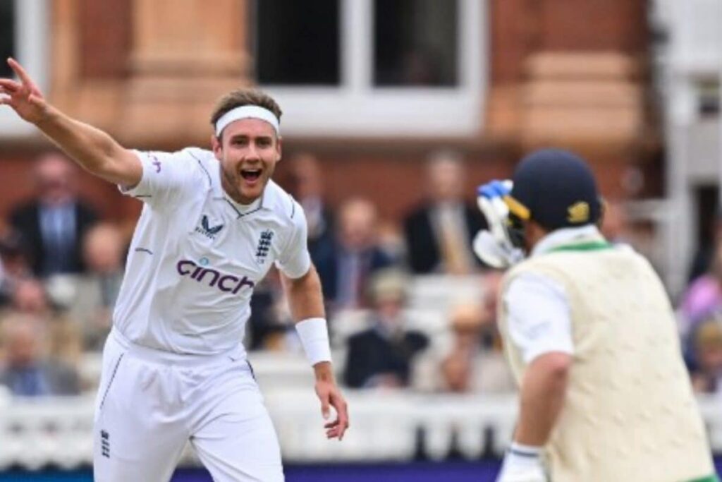 Watch: Steve Smith Pulls James Anderson's Leg With Cheeky Gesture Amid Stuart Broad's Guard of Honour