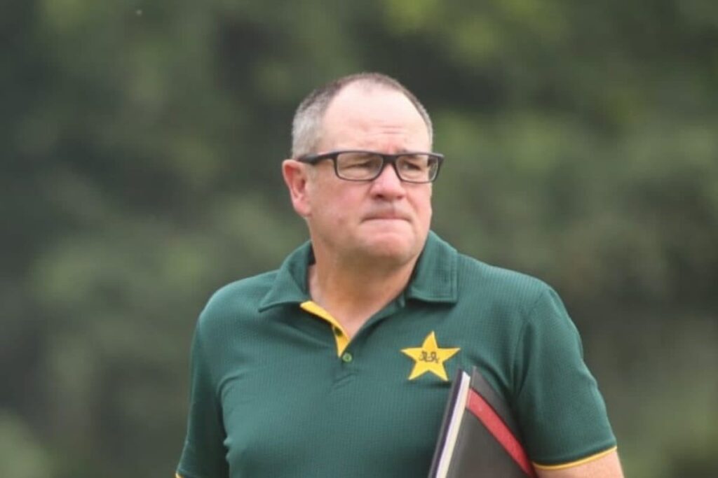 Mark Coles Steps Down as Head Coach of Pakistan Women’s Cricket Team
