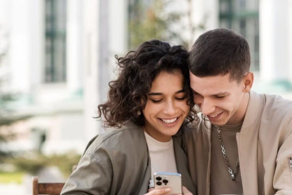 5 Zodiac Pairs Who Have The Deepest Connection