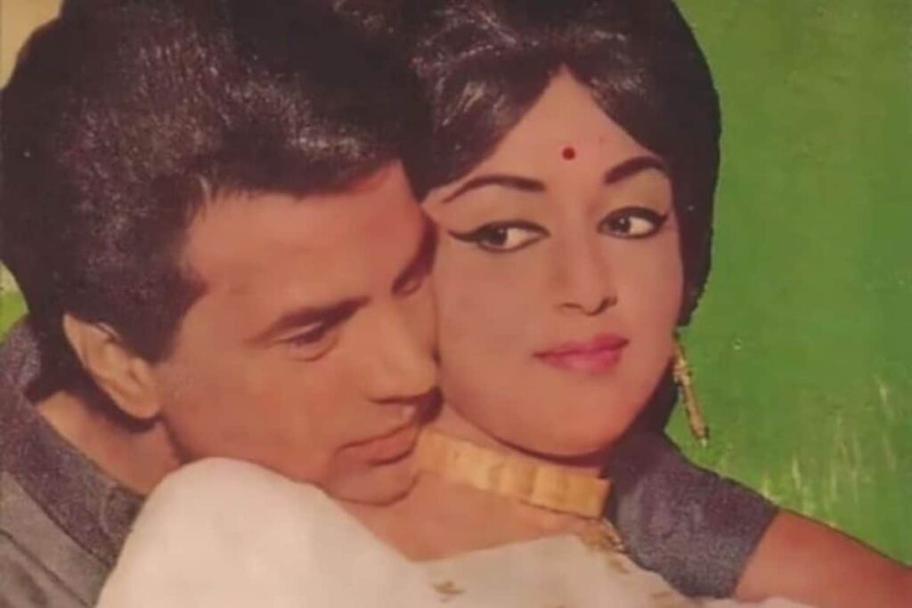 When Dharmendra OBJECTED To Hema Malini Posing With Other Heroes, She Replied: 'I've Caught Him In...'