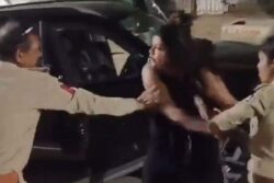 Drunk Woman in Vadodara Abuses, Attacks Cops, Aggressive Video is Now Viral