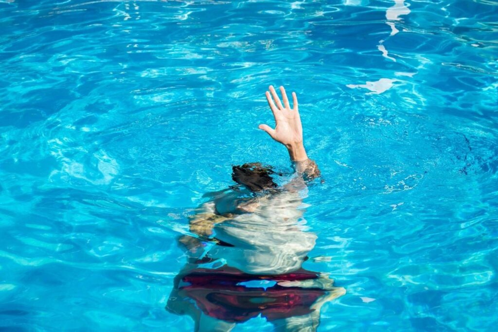 Gurugram: Party Turns Awry As Man Drowns in Swimming Pool; FIR Filed Against His Friends