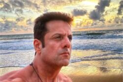 Fardeen Khan CONFIRMS His Comeback On The Big Screen, Says 'Ji Haan' To Paps; Watch