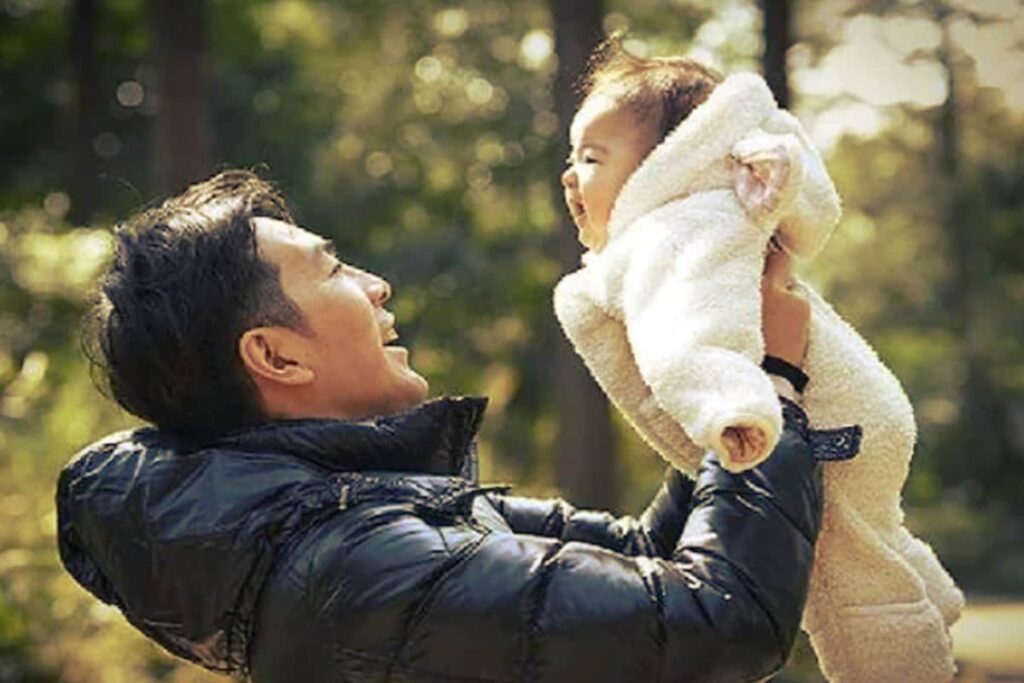 Female, Single Male Govt Employees Eligible for 730 Days of Child Care Leave: Centre