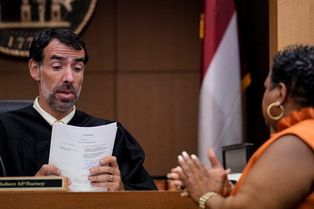 Trump Election Probe’s Grand Jury Hands 10 Indictments, Unclear if Ex-Prez Charged