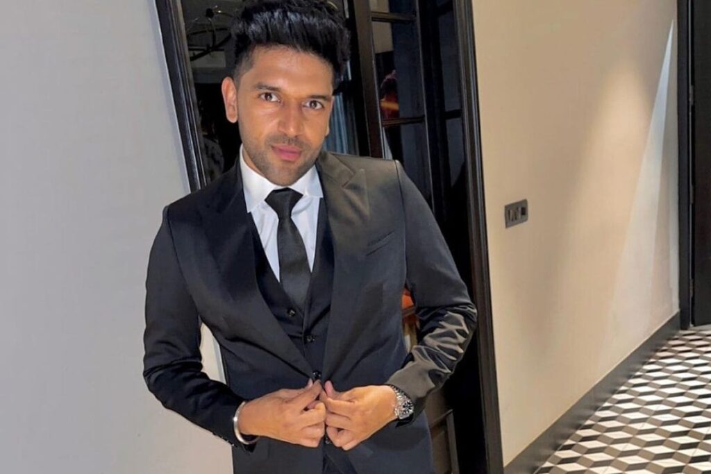 Happy Birthday Guru Randhawa: 6 Songs of the Singer That You Must Add to Your Playlist!