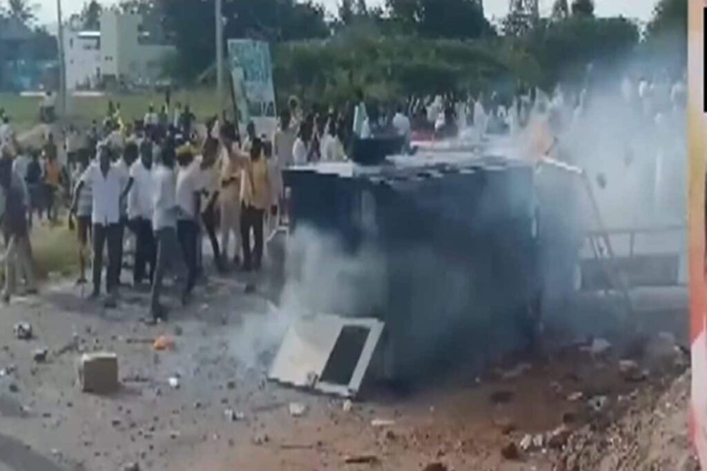 Andhra: Vehicles Set on Fire, Stones Pelted at TDP Chief's Rally; Police Fire Tear Gas | WATCH